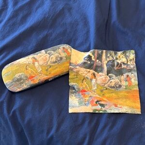 Art Print Glasses Case and Cleaning Cloth - Multicolor